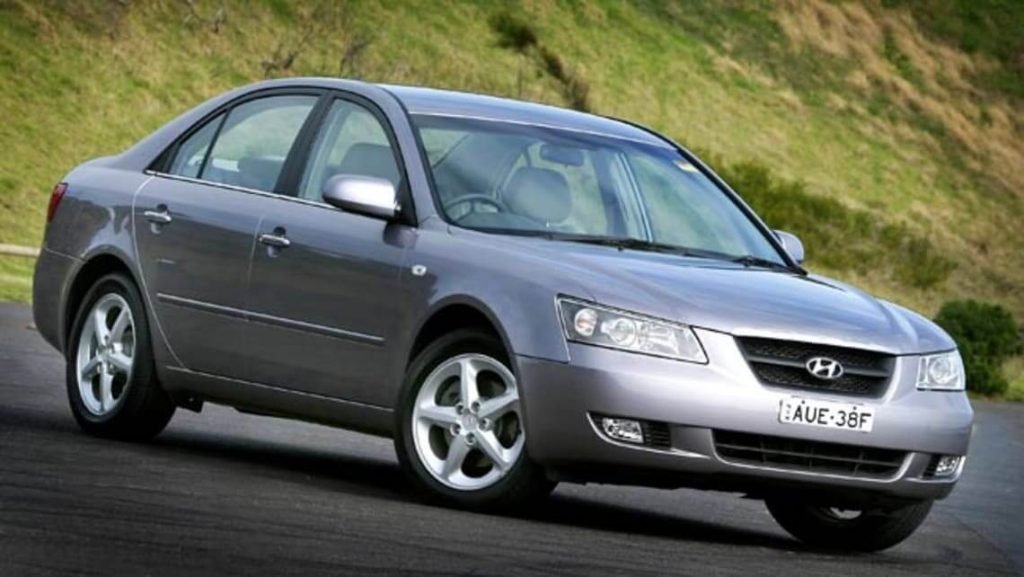 Cars You Can Buy from 400 thousand to One Million Naira in Nigeria 2 Hyundai Sonata 2000