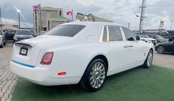 Price of 2018 Rolls Royce Phantom In Nigeria, Reviews and Buying Guide 1 2018 Rolls Royce Phantom back view