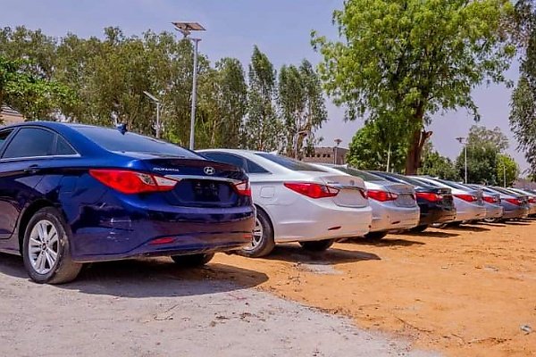 Zamfara state Governor buys 17 Cadillac escalade To Emirs, 240 Hyundai Sonata Cars To other traditional rulers 1 240 Hyundai Sonata Cars