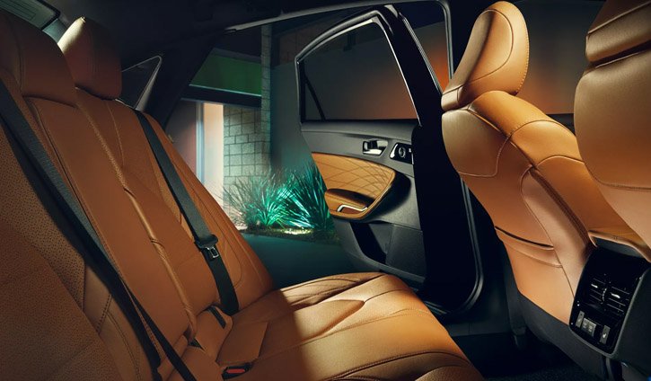 2022 Toyota Avalon Price, Reviews, and Buying Guide 4 2022 Toyota Avalon interior