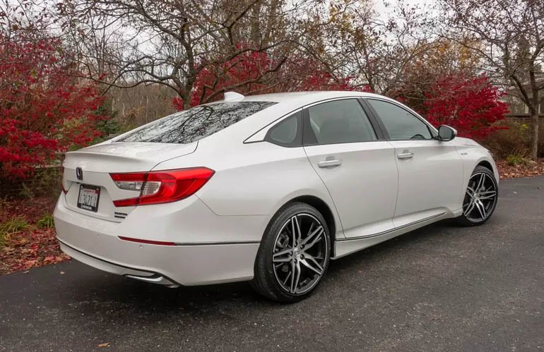 5 Best Fuel Economy Cars for Nigerian Families in 2024 1 2022 Honda Accord Hybrid back view