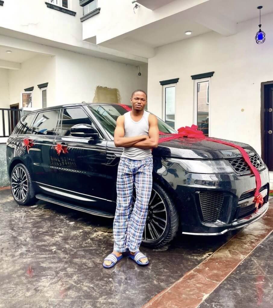 Biggest Day Trader": 22-year-old Forex Trader millionaire (CEO of HabbyForex) shows off his Expensive cars worth millions 2 Range Rover