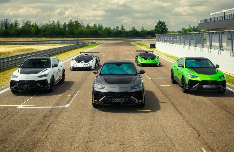 Exploring the 2023 Lamborghini Urus and Performante versions, both boasting 657 horsepower 4 The 2024 Lamborghini Urus Performante Essenza SCV12 Special Edition