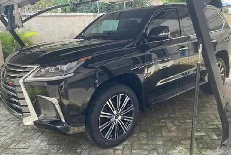 Olusegun-Obasanjo-Lexus-570.jpg » Carmart blog Olusegun Obasanjo Lexus 570