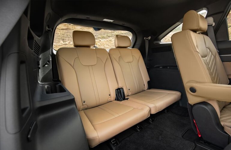 What Is Kia Doing!? MEET The 2024 Kia Sorento First Look in Nigeria, Borrows A New Look & Tech From Big Brother Telluride 3 inside 2024 Kia Sorento
