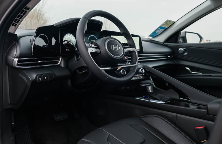 2024 Hyundai Elantra Interior