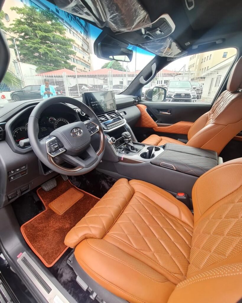 The control centre of the 2022 Toyota Land Cruiser
